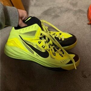 Nike Hyperdunks Men’s 7.5